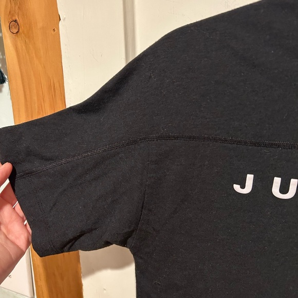 Nike dri fit cropped tee. EUC - Picture 2 of 6